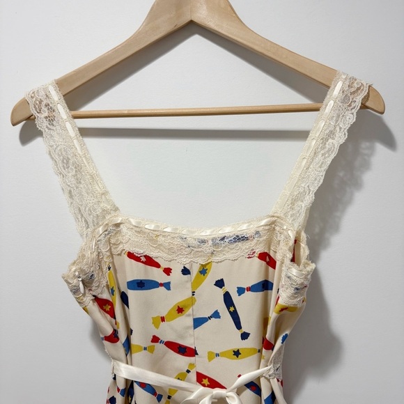 Betsey Johnson Vintage Y2K Candy Print 100% Silk Slip Dress Size 6 Babydoll - Picture 11 of 16